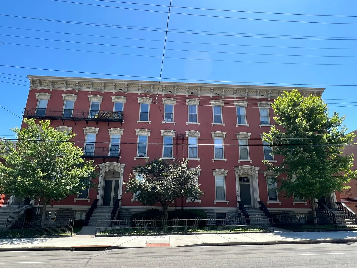 Building Photo - 2360 Auburn Ave #5