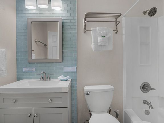 4th image of 107 Surf Song Ln Unit B1