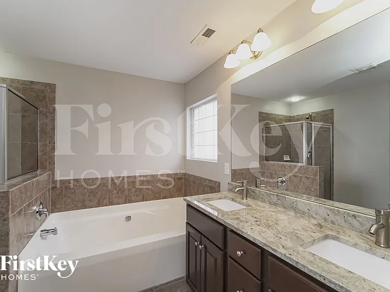 13024 Windy Lea Ln — Photo 10