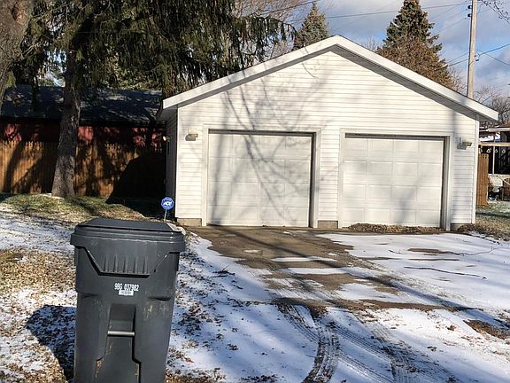 2nd image of 4187 1st St