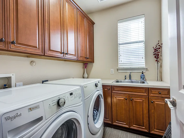 4654 Phillip Dr — Photo 17