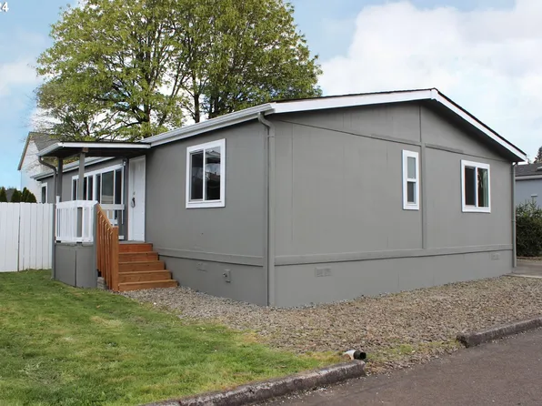 15217 SE Louise Ln, Clackamas, OR 97015