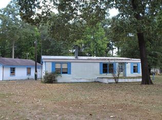 138 Honeysuckle Dr, Hemphill, TX 75948