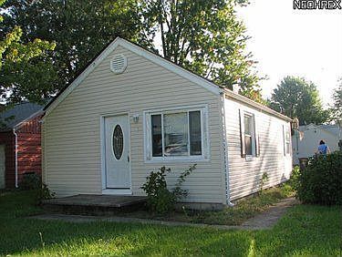 1st image of 785 Stark St