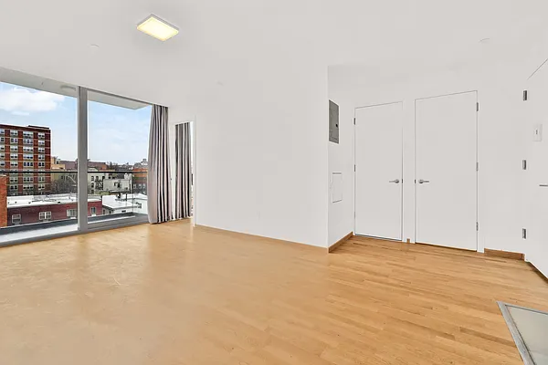 Rented by Amorelli Realty | media 18