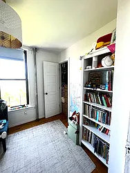 Rented by R New York