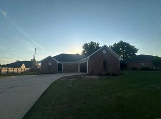 21 Crestwood Dr, Cabot, AR 72023