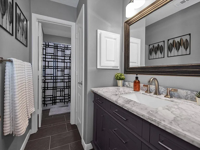 8219 Shoregrove Dr — Photo 21