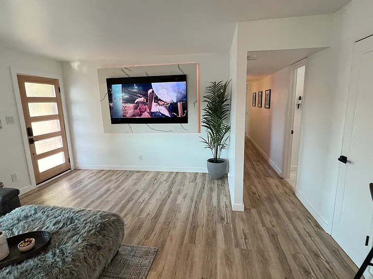 8619 E Cambridge Ave — Photo 31