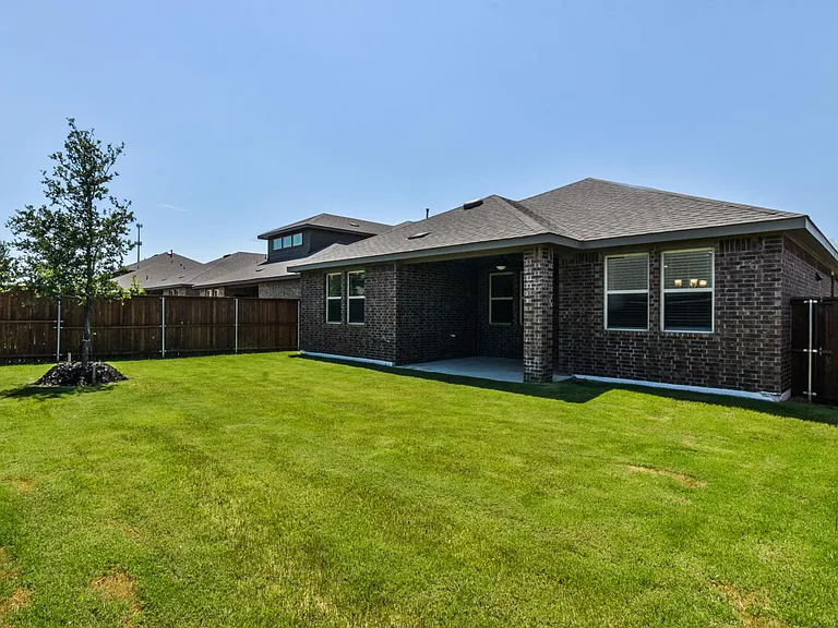 6317 Crownmere Dr — Photo 18