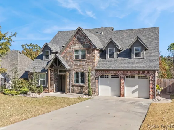 1108 Magnolia Dr, Ada, OK 74820