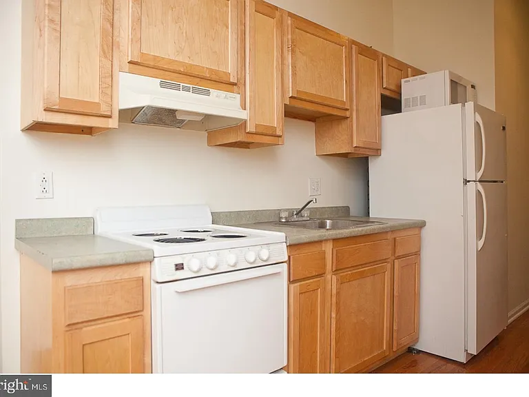 1531 Poplar St #1 — Photo 5