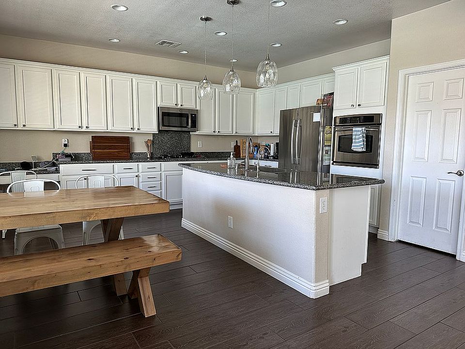 2nd image of 2516 Sturrock Dr