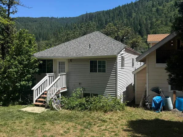 5969 & 5975 Sacramento Ave, Dunsmuir, CA 96025