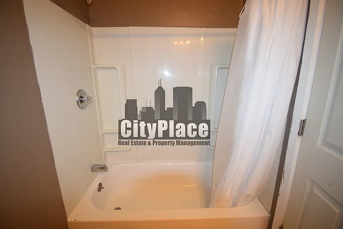 1458 W Congress Ave — Photo 17