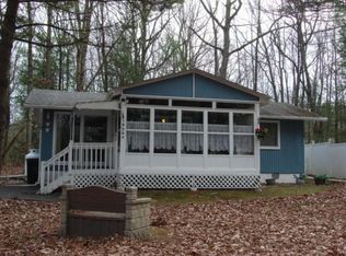 127 Oak Dr, Shohola, PA 18458