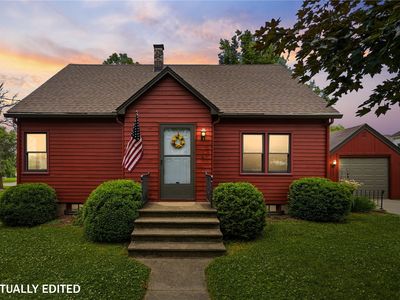 325 3rd St S, Coggon, IA, 52218