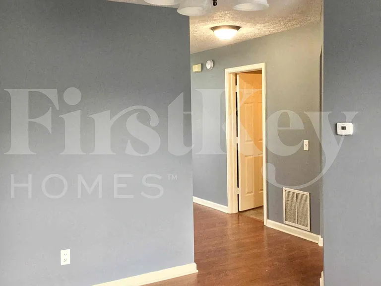 10703 Regis Ct — Photo 8