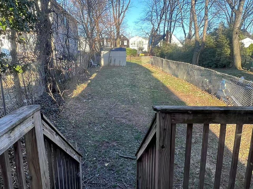 2nd image of 49 Roe St #3