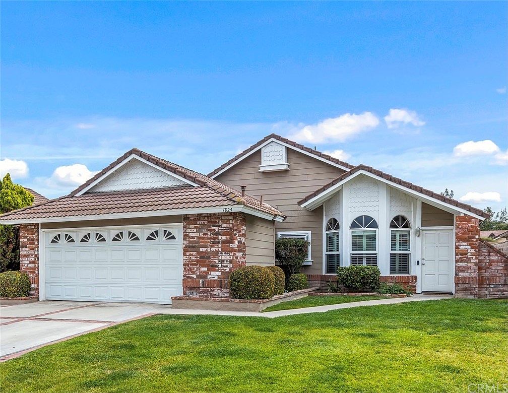 7924 E Saffron St, Anaheim, CA 92808 Zillow