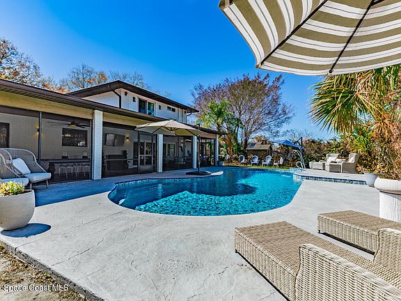 3rd image of 2780 Pomello Rd