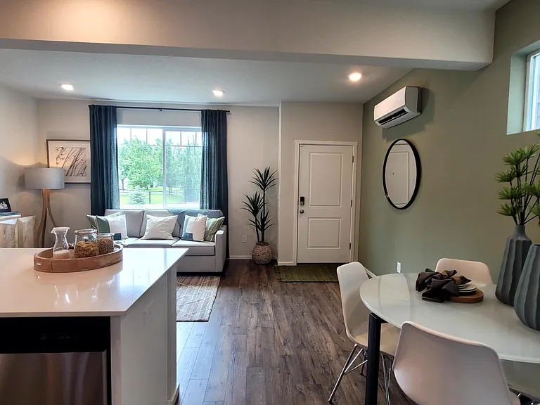 2605 NE 115th Pl — Photo 5