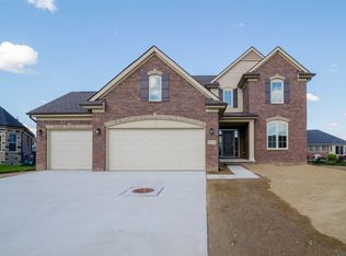 55649 Faldo Dr #141, Macomb, MI 48042