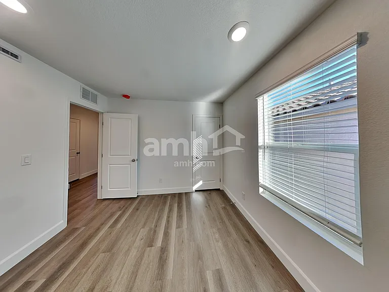 10560 Lagaspi Dr — Photo 17