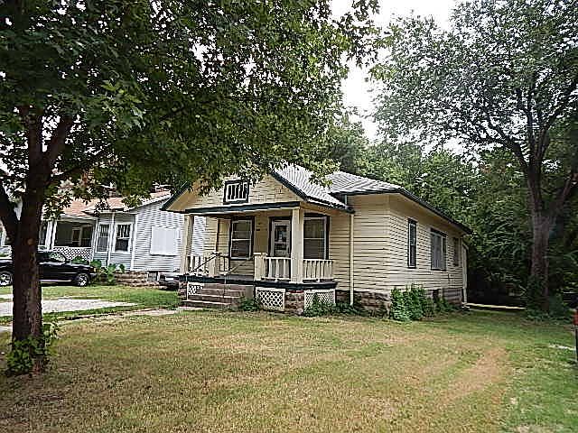 1st image of 1421 Lynn Ave