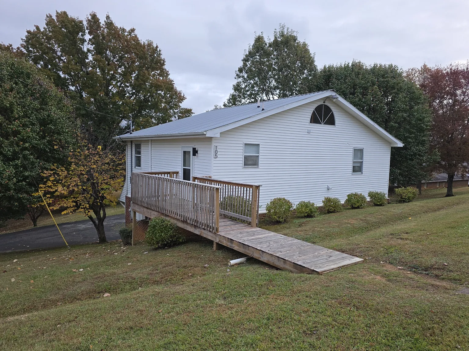 Greeneville - 105 Becky Dr. - 1 — Photo 2