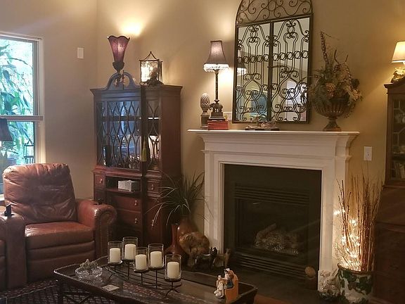 5th image of 544 Fort Lee Ct