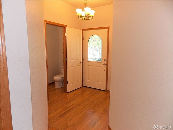 4th image of 2309 15th Ave SE