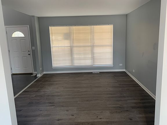 3rd image of 1253 E Essex Ct