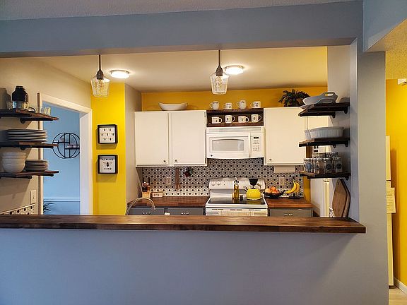 5th image of 6275 Greenview Pl