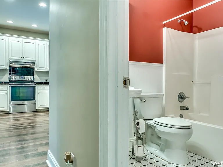 1211 Sadie Cir — Photo 23