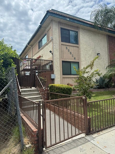 1st image of 20216 Roscoe Blvd Unit 2
