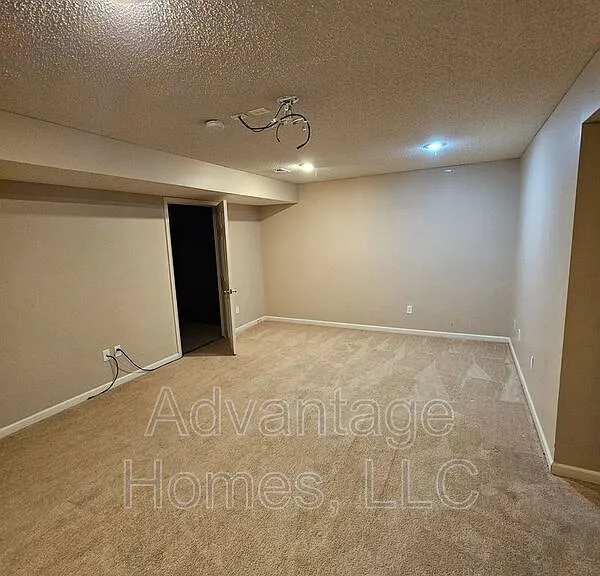14117 Parkhill Ln — Photo 50