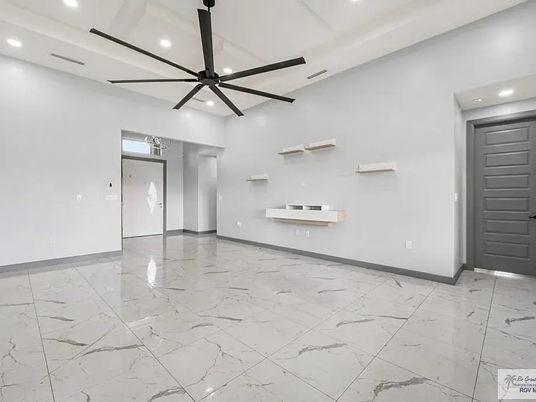 5874 Abbey Ct — Photo 8