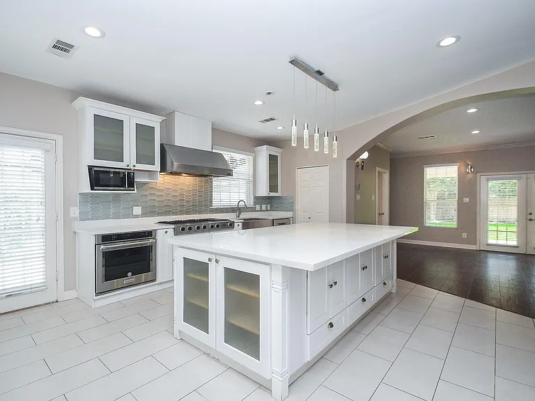 9715 Atwell Dr — Photo 4