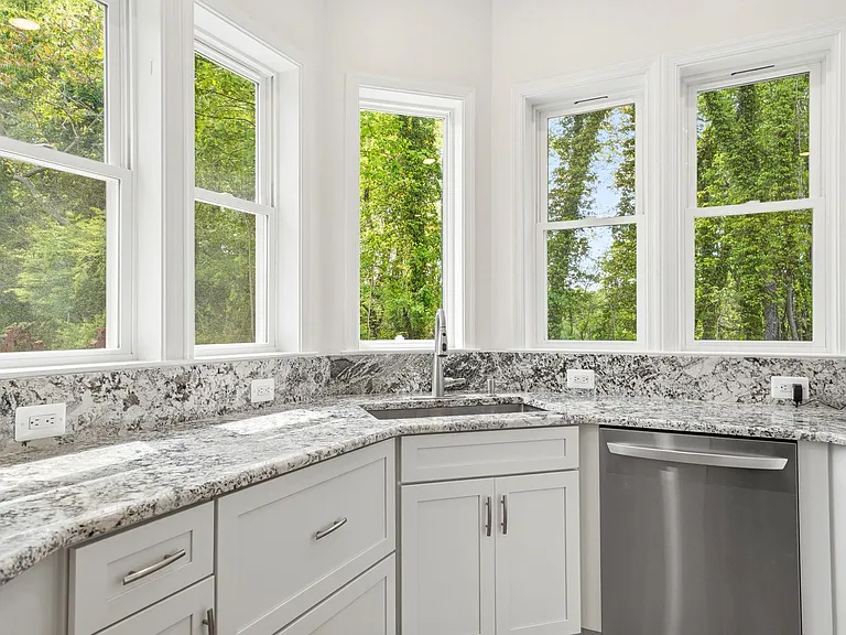 5116 Shore Dr — Photo 47