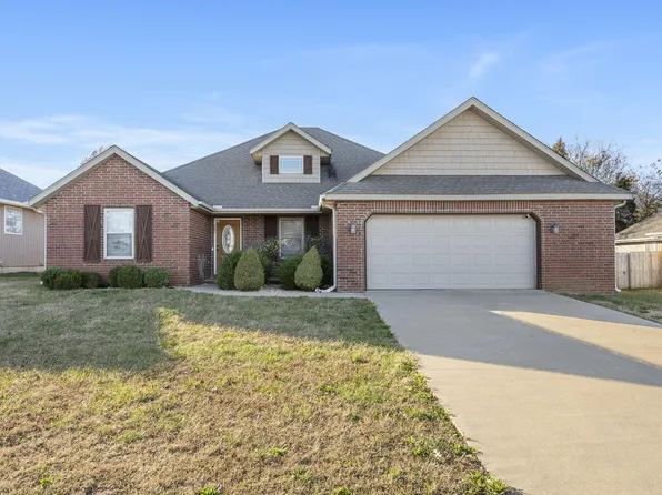 207 Finch Court, Willard, MO 65781