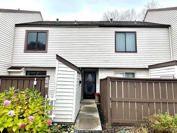 303 Barnstable Ct, Camillus, NY 13031
