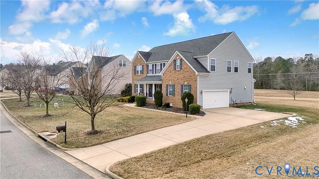 6 bed, 3.0 bath, 3344 sqft, $3,200 — Photo 3