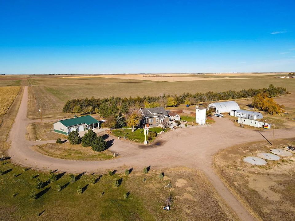 Gurley Home and Acreage - Beautiful acreage east of Gurley.