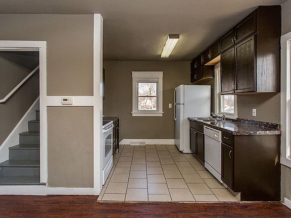 4th image of 1005 Pleasant View Dr