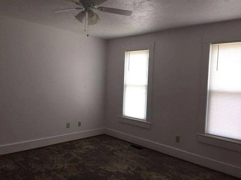 Primary Bedroom 13x15