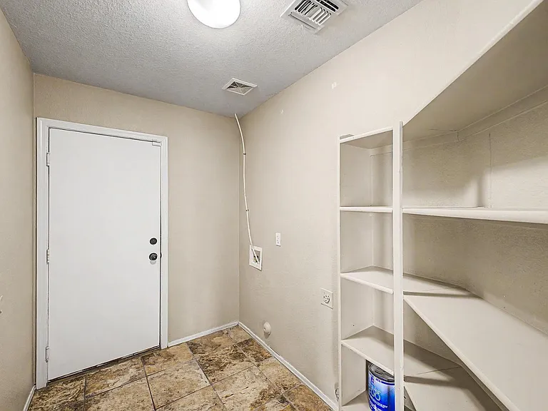 33856 N Cherry Creek Rd — Photo 26