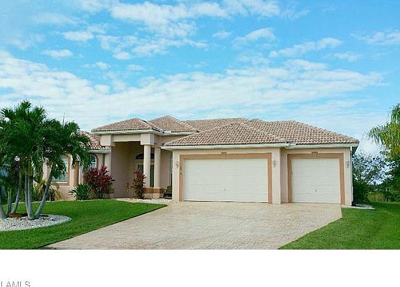 3rd image of 2818 SW 26th Pl
