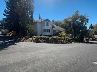 2797 Alhambra Dr, Cameron Park, CA 95682