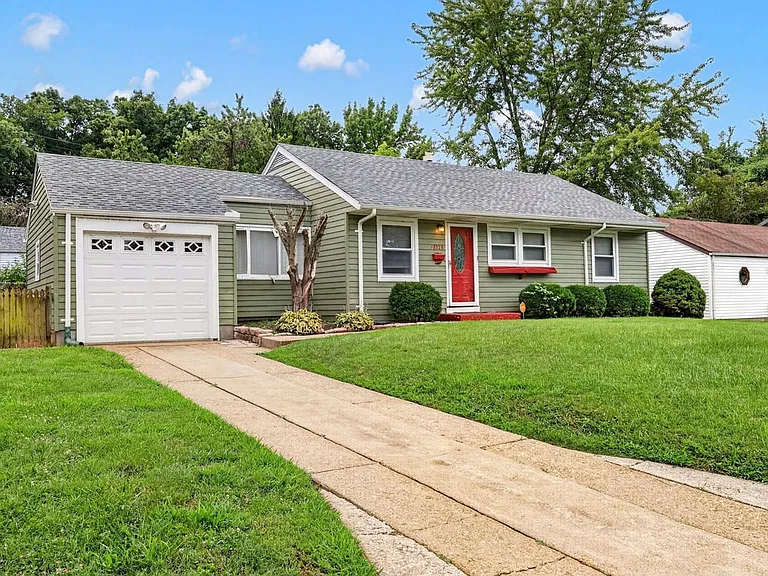 10328 Dudley Dr — Photo 3